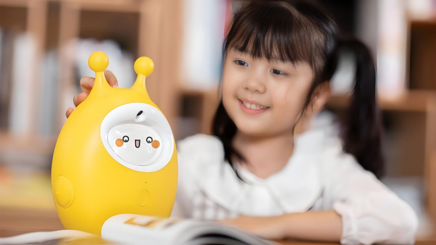 MaGee AI Reading Robot design - using