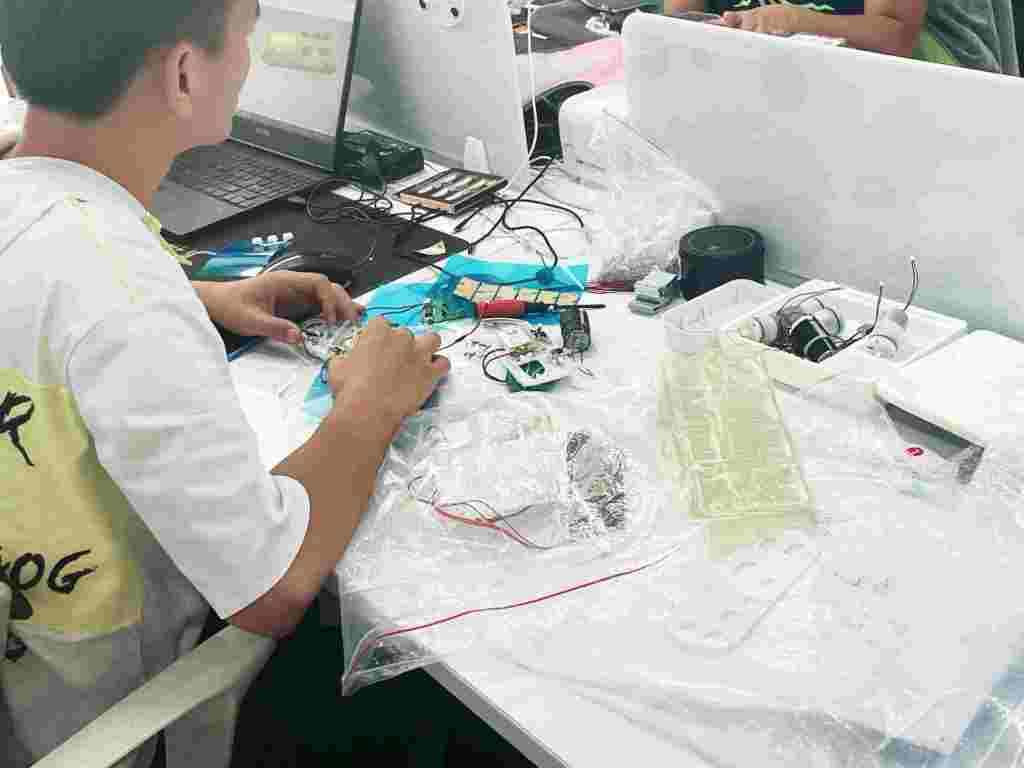 Crowdfunding Supply Chain