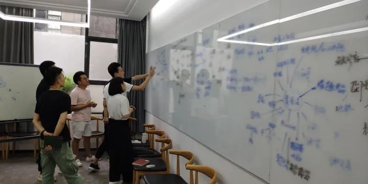 Hospital Delivery Robot Design (2)