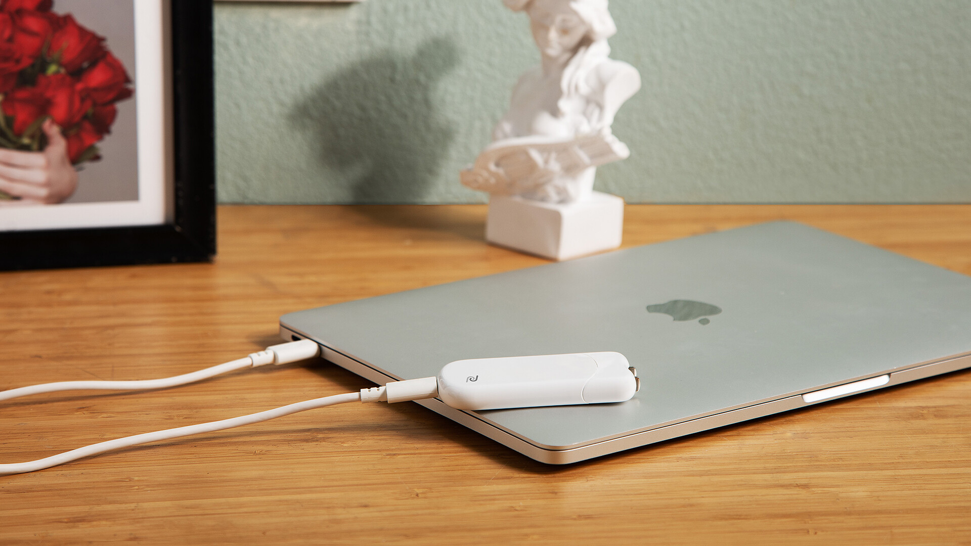 Ultra-Thin Charger Design