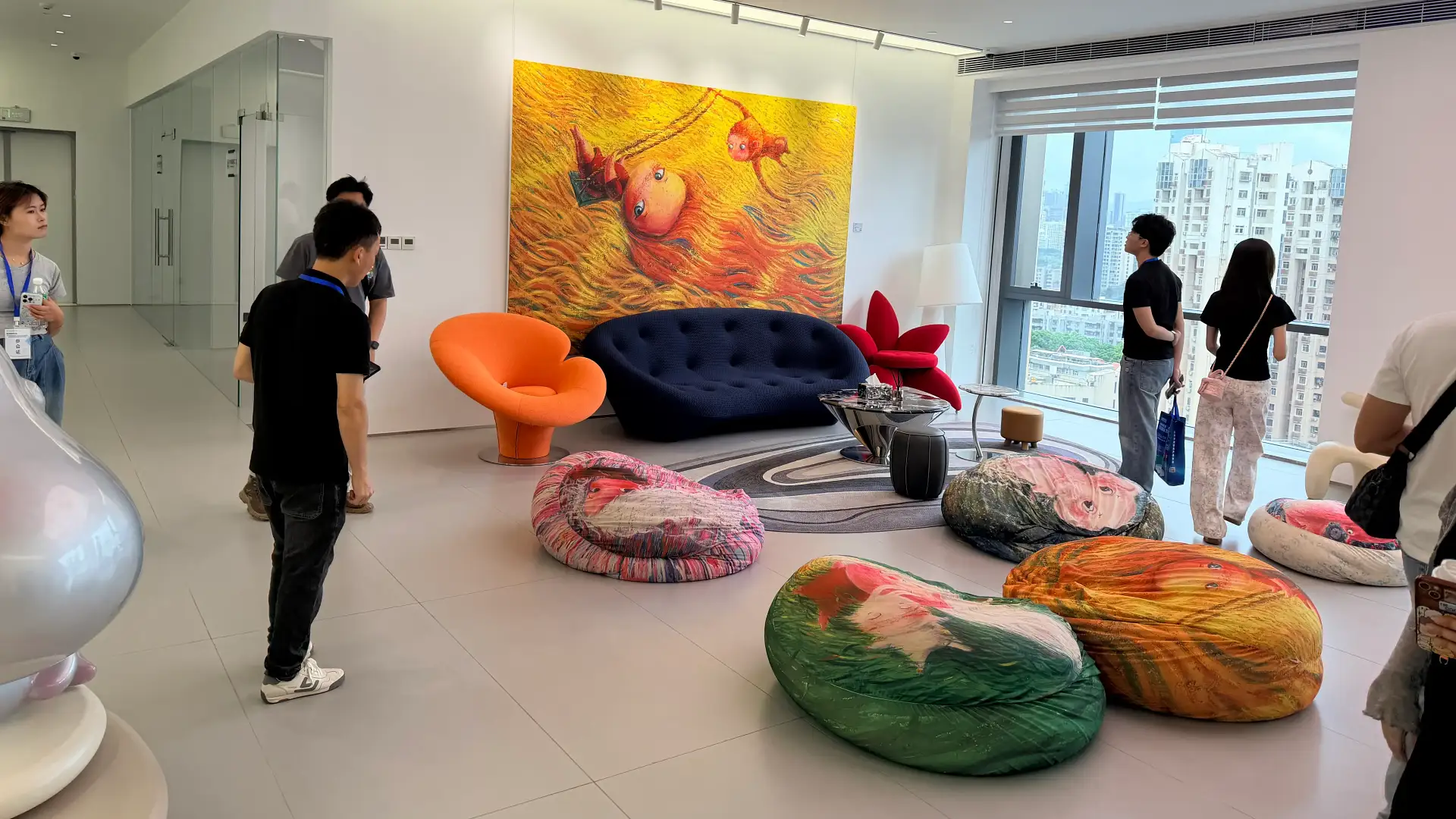 Zhongshan business executives touring LKK Design showroom viewing space